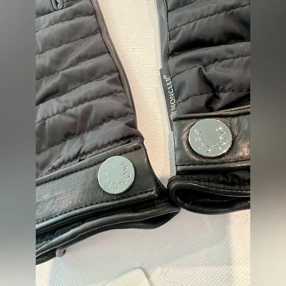 Moncler Black GUANTI Leather Wool NWT Medium Gloves Made in Italy - Picture 3 of 6